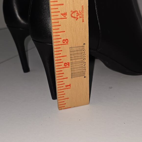 Michael Kors Alina Black Leather Ankle Boots Stiletto Heel Pointed Toe Womens 8M - Picture 16 of 16